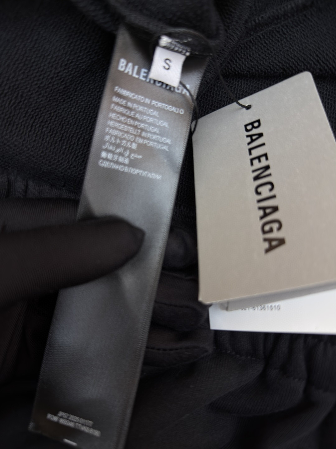 Balenciaga 巴黎世家 胶带做旧饰边斜口袋松紧腰短裤 休闲裤 运动裤 夏季 黑色 A5 