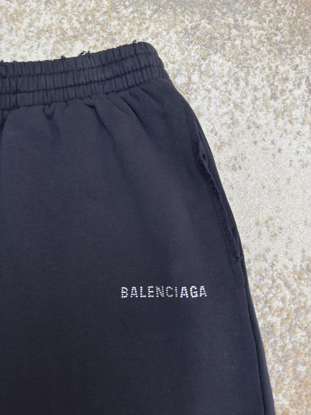 Balenciaga 巴黎世家 字母烫钻松紧腰短裤 休闲裤 运动裤 裤子 夏季 黑色 B0 676137TQVY11083