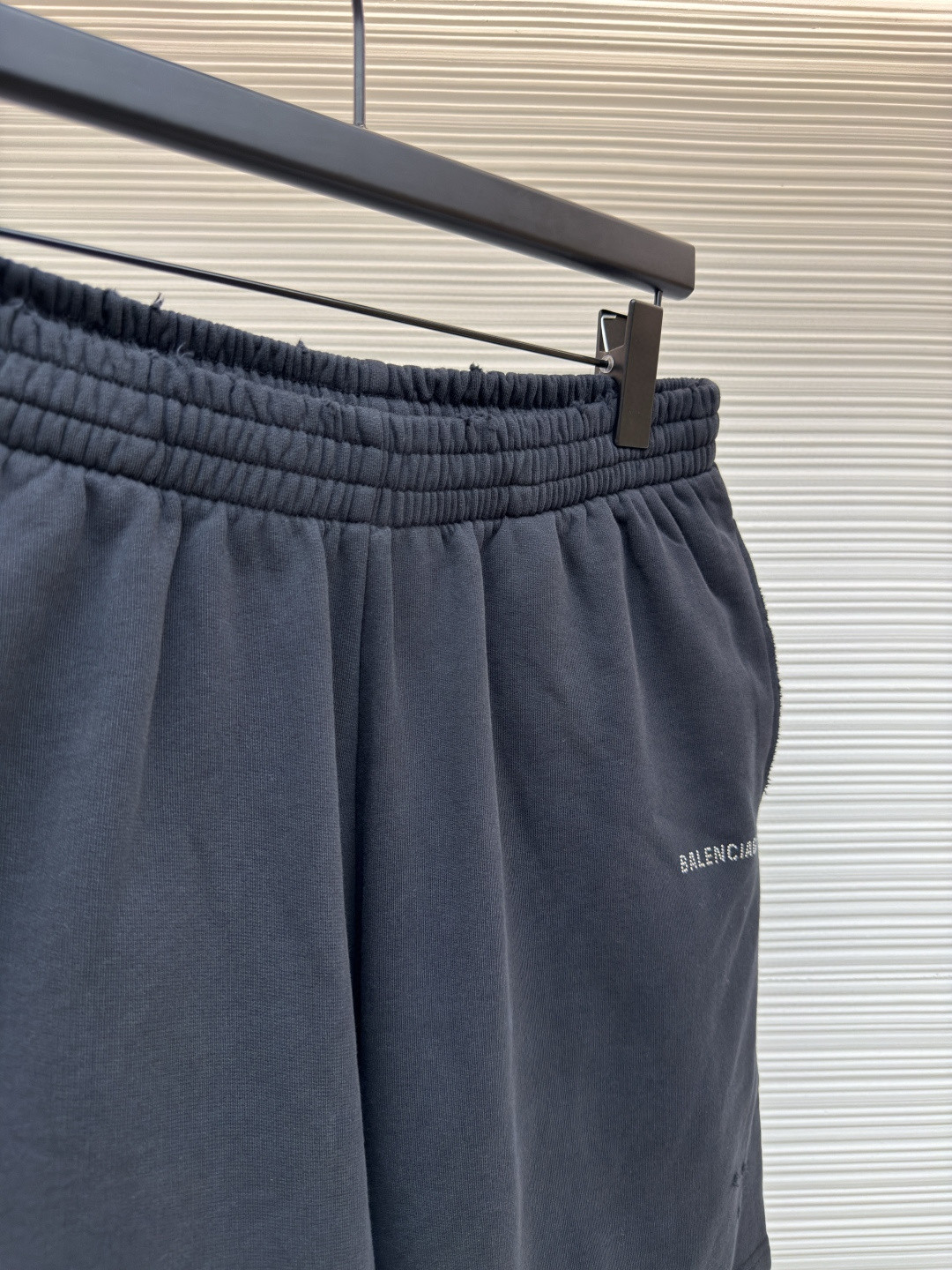 Balenciaga 巴黎世家 字母烫钻松紧腰短裤 休闲裤 运动裤 裤子 夏季 黑色 B0 676137TQVY11083