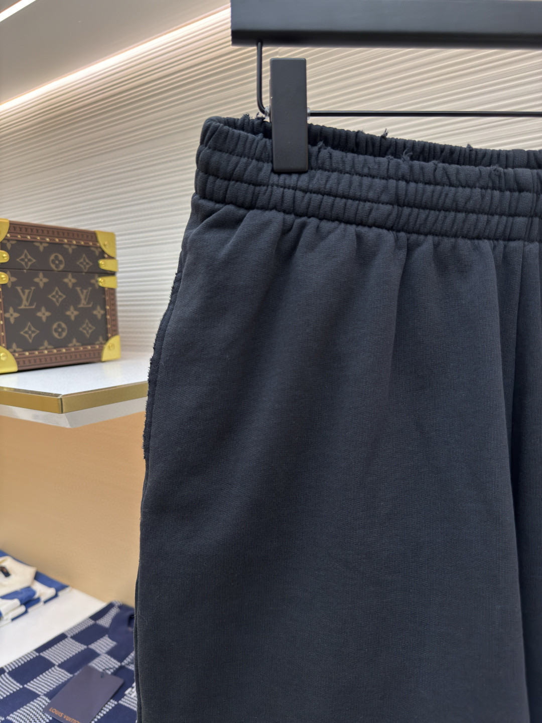 Balenciaga 巴黎世家 字母烫钻松紧腰短裤 休闲裤 运动裤 裤子 夏季 黑色 B0 676137TQVY11083