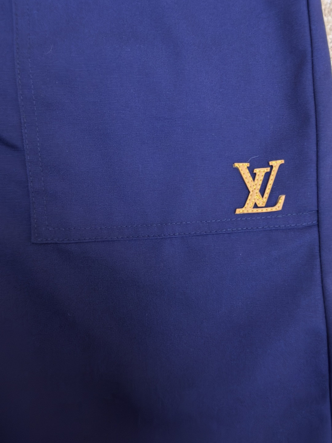 LOUIS VUITTON 路易威登 LV 纯色珠光纽扣工装短裤 休闲裤 裤子 五分裤 蓝色 B0 1AK763