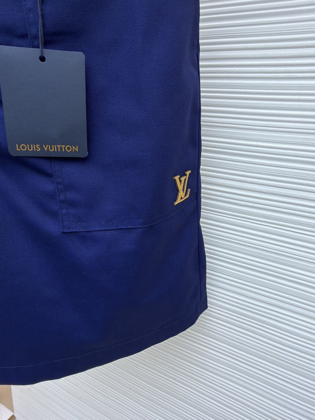 LOUIS VUITTON 路易威登 LV 纯色珠光纽扣工装短裤 休闲裤 裤子 五分裤 蓝色 B0 1AK763