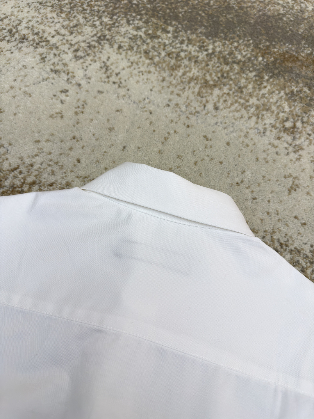 LOUIS VUITTON 路易威登 压花口袋翻领衬衫 外套 长袖 白色 B0 1AJCAI