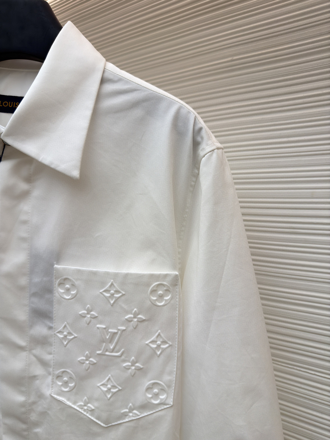 LOUIS VUITTON 路易威登 压花口袋翻领衬衫 外套 长袖 白色 B0 1AJCAI