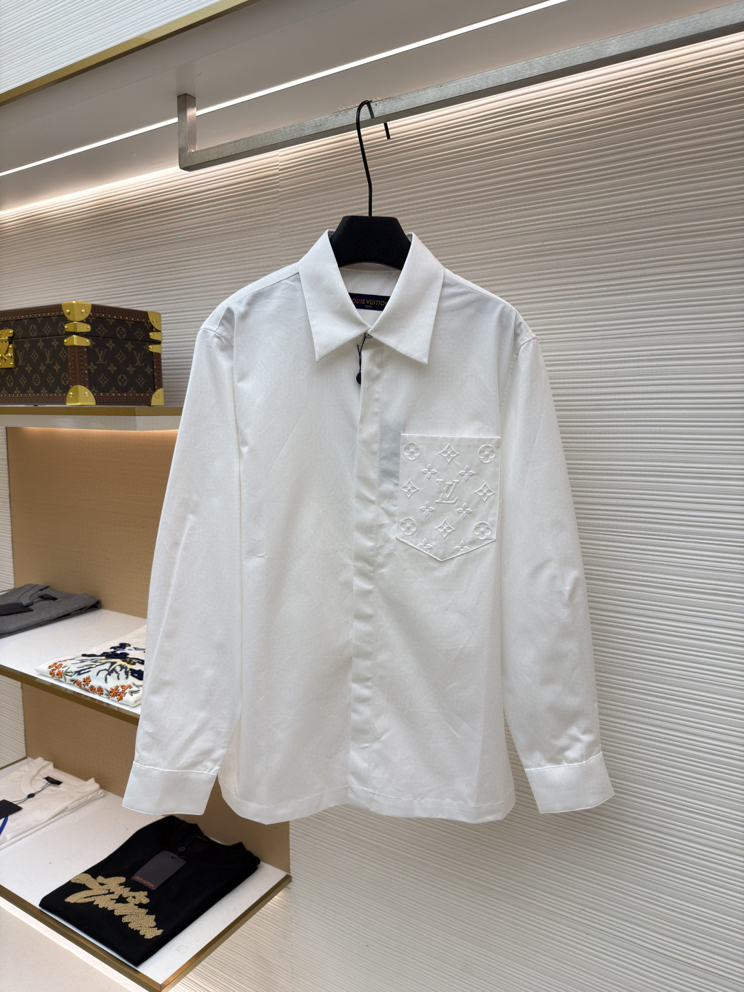 LOUIS VUITTON 路易威登 压花口袋翻领衬衫 外套 长袖 白色 B0 1AJCAI