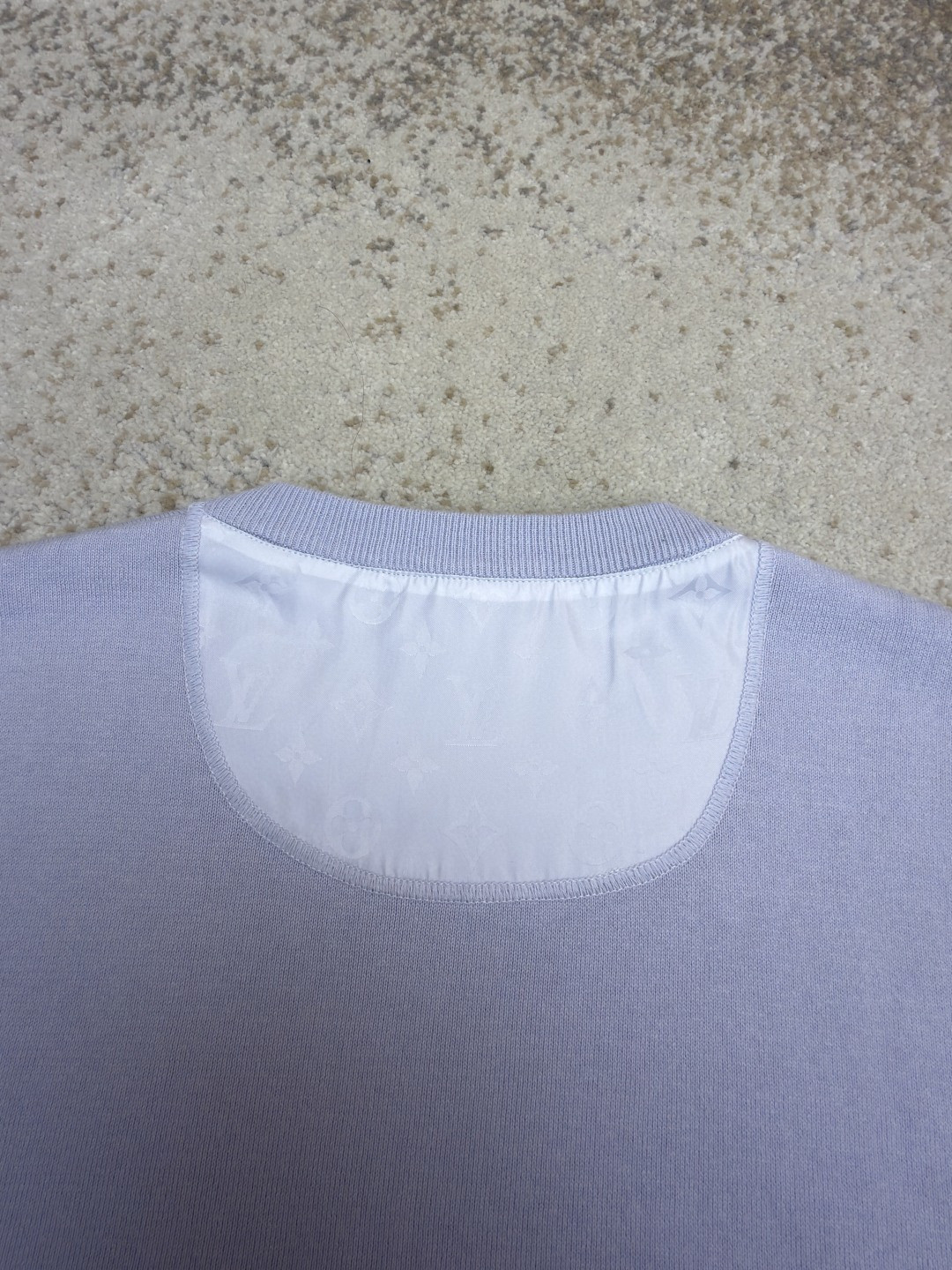 LOUIS VUITTON 路易威登 LV 纯色锦纶嵌饰针织圆领短袖 夏款 白色 黑色 蓝色 B0 1AHVQ0