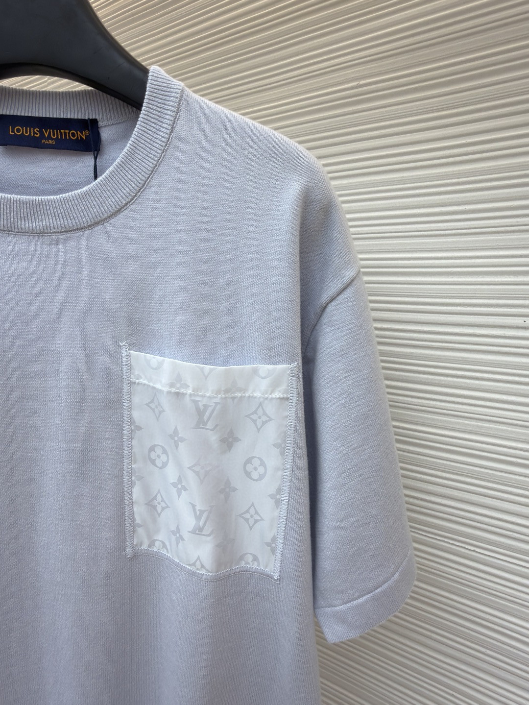 LOUIS VUITTON 路易威登 LV 纯色锦纶嵌饰针织圆领短袖 夏款 白色 黑色 蓝色 B0 1AHVQ0