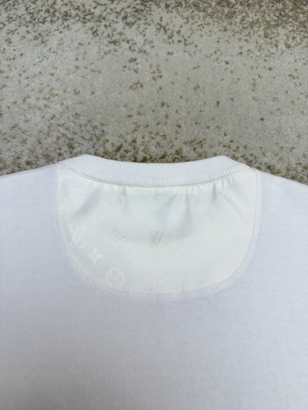 LOUIS VUITTON 路易威登 LV 纯色锦纶嵌饰针织圆领短袖 夏款 白色 黑色 蓝色 B0 1AHVQ0
