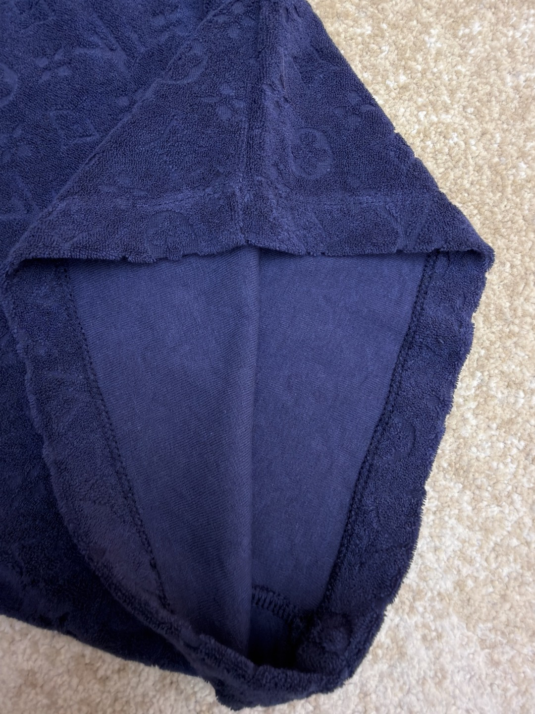 LOUIS VUITTON 路易威登 LV 压印毛圈布松紧腰短裤 休闲裤 裤子 五分裤 黑色 蓝色 B0