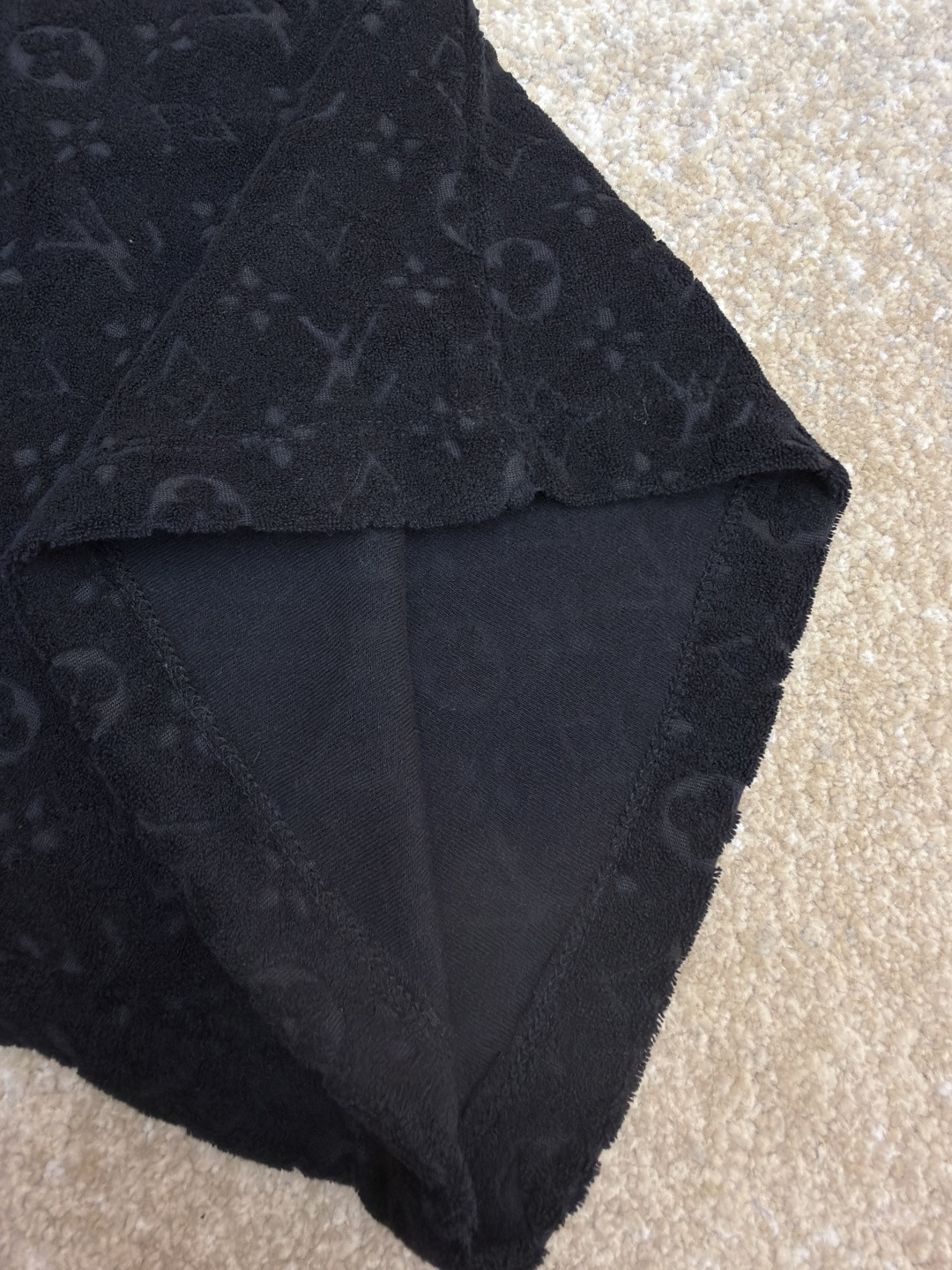 LOUIS VUITTON 路易威登 LV 压印毛圈布松紧腰短裤 休闲裤 裤子 五分裤 黑色 蓝色 B0
