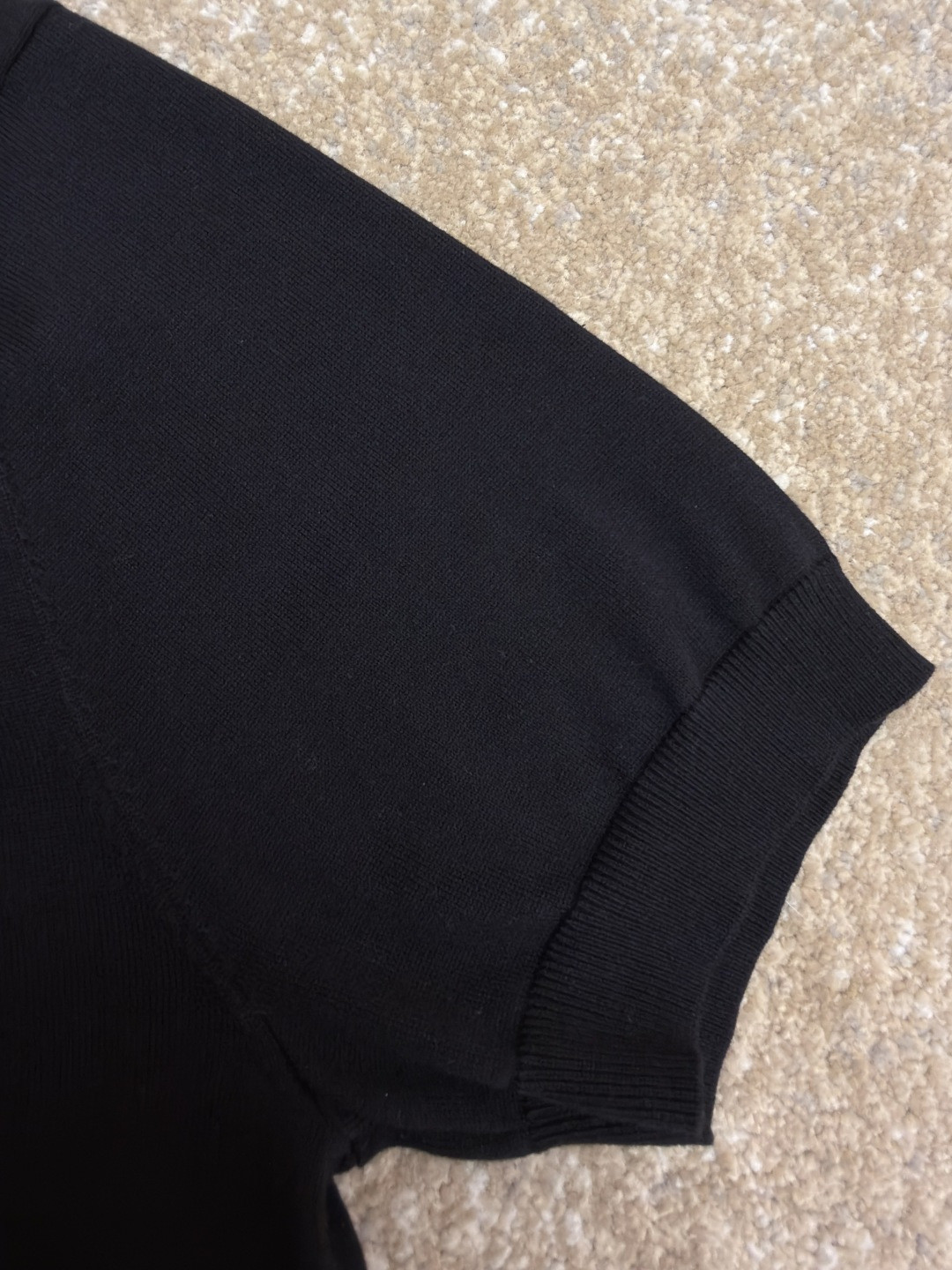 LOUIS VUITTON 路易威登 LV 字母皮牌标识针织Polo衫 短袖 夏款 黑色 B0 1AK71C