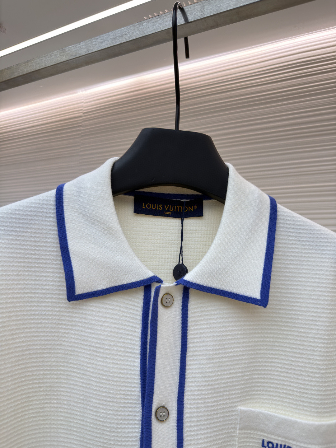 LOUIS VUITTON 路易威登 LV 口袋字母拼色针织衬衫 短袖 夏款 白色 蓝色 B0 1AK6X1