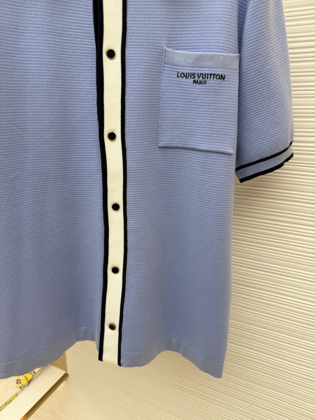 LOUIS VUITTON 路易威登 LV 口袋字母拼色针织衬衫 短袖 夏款 白色 蓝色 B0 1AK6X1