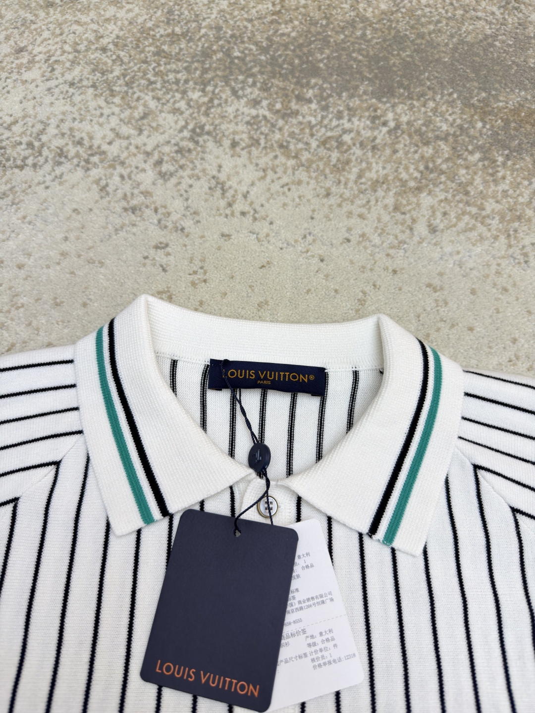 LOUIS VUITTON 路易威登 LV 字母徽章条纹拼色针织Polo衫 短袖 夏款 白色 B0
