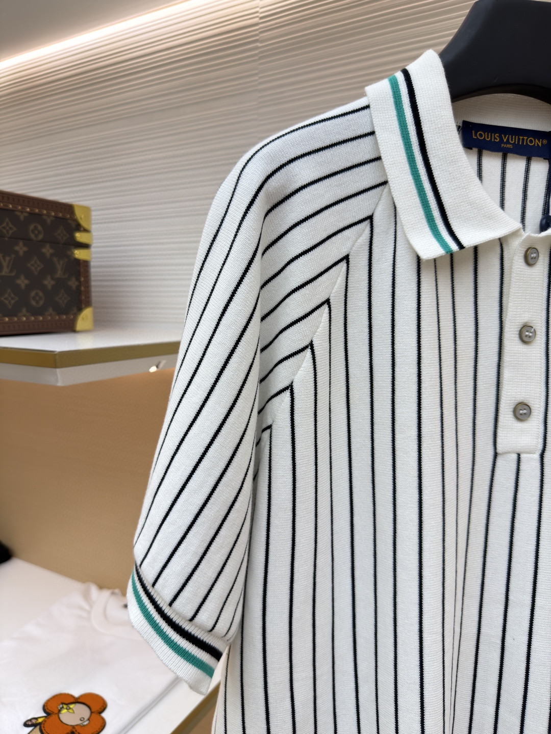LOUIS VUITTON 路易威登 LV 字母徽章条纹拼色针织Polo衫 短袖 夏款 白色 B0