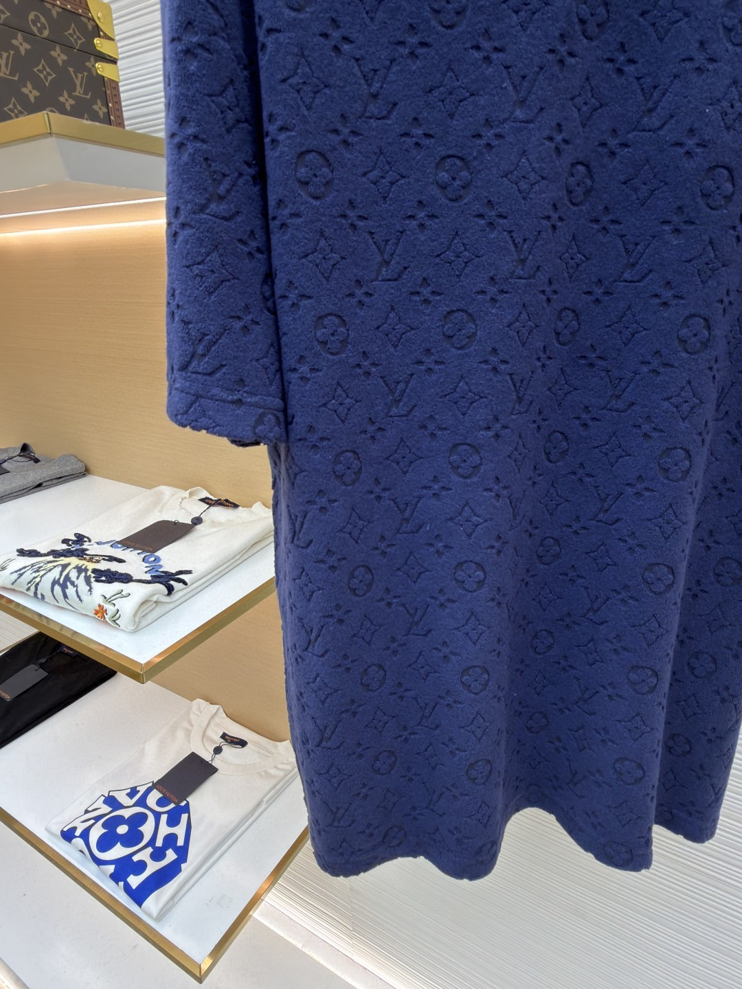 LOUIS VUITTON 路易威登 LV 压纹毛圈布圆领短袖 T恤 夏款 黑色 蓝色 A0