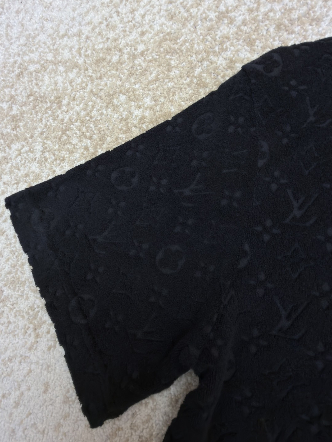 LOUIS VUITTON 路易威登 LV 压纹毛圈布圆领短袖 T恤 夏款 黑色 蓝色 A0