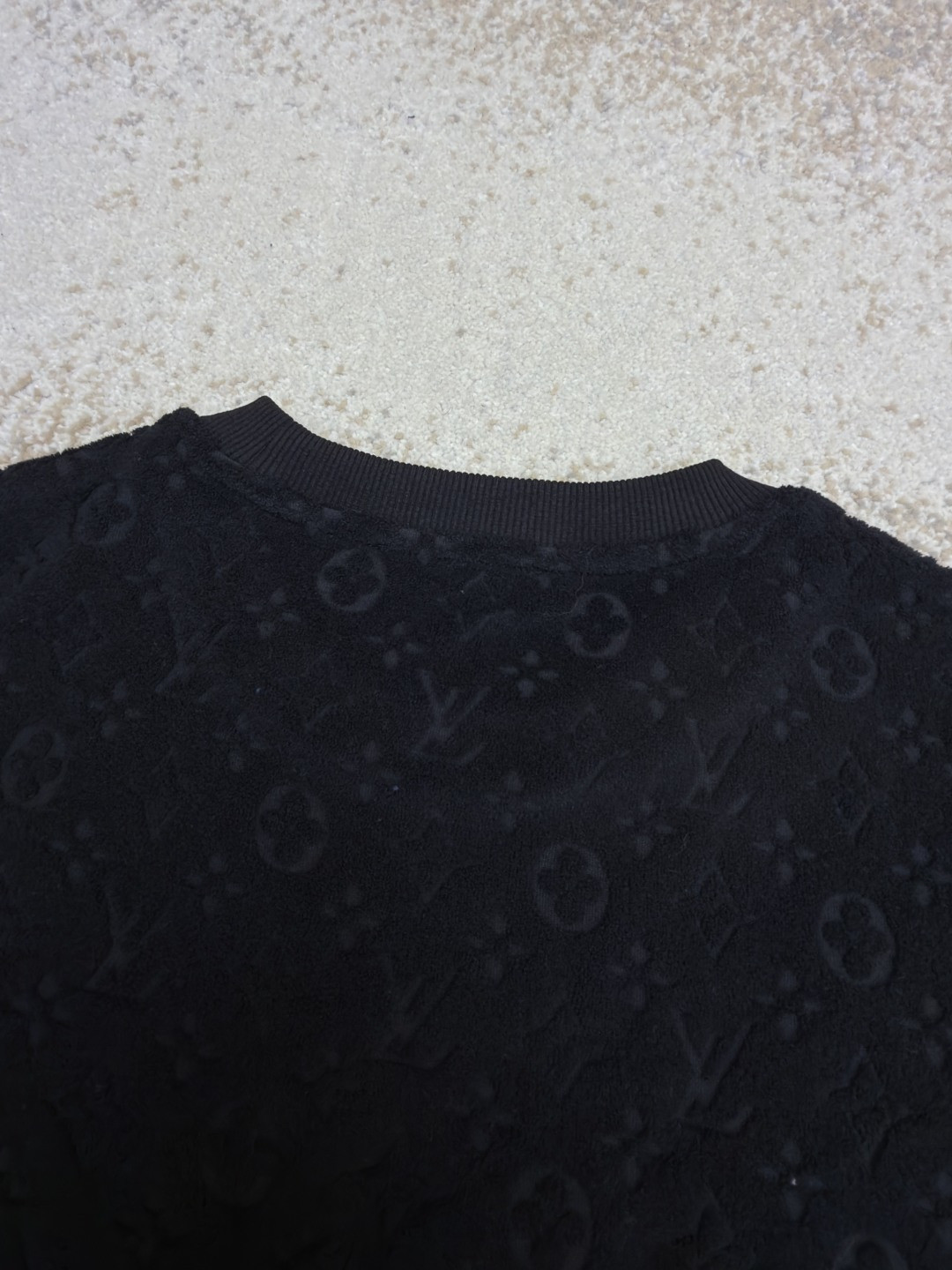LOUIS VUITTON 路易威登 LV 压纹毛圈布圆领短袖 T恤 夏款 黑色 蓝色 A0