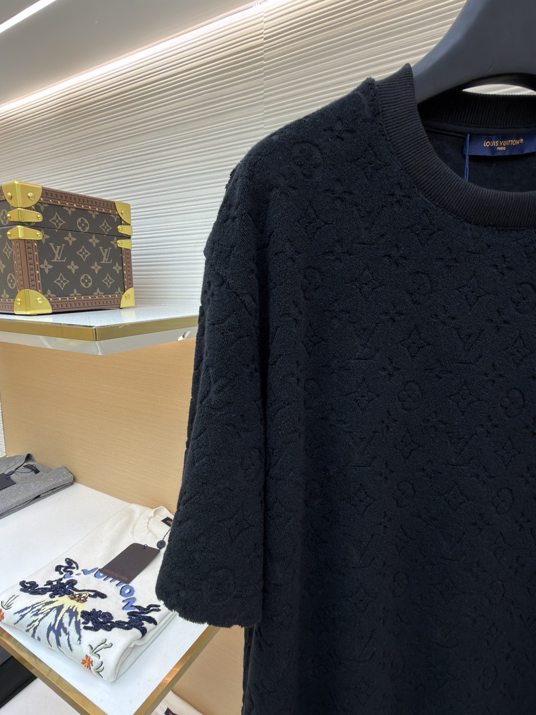 LOUIS VUITTON 路易威登 LV 压纹毛圈布圆领短袖 T恤 夏款 黑色 蓝色 A0
