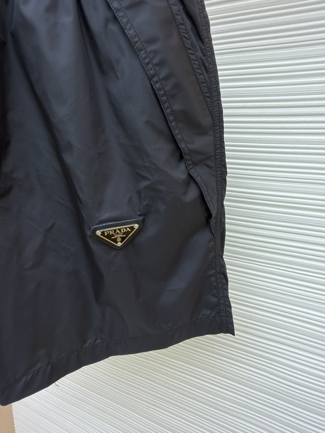 PRADA 普拉达 三角标尼龙松紧腰短裤 休闲裤 裤子 黑色 A5 22X901-1WQ9-F0002-S-WMO
