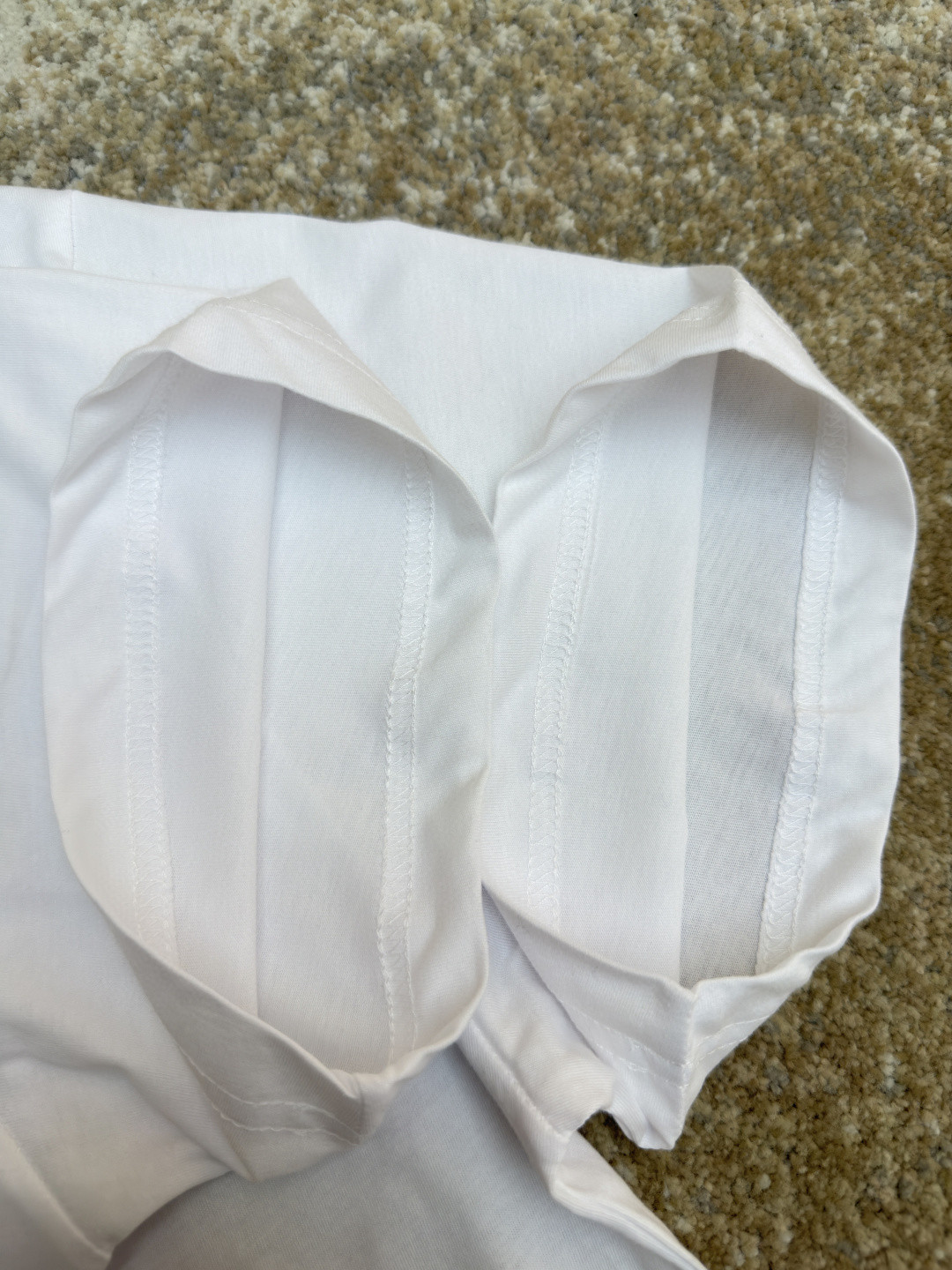 PRADA 普拉达 标志小绣花圆领短袖 T恤 夏季 白色 黑色 A0 