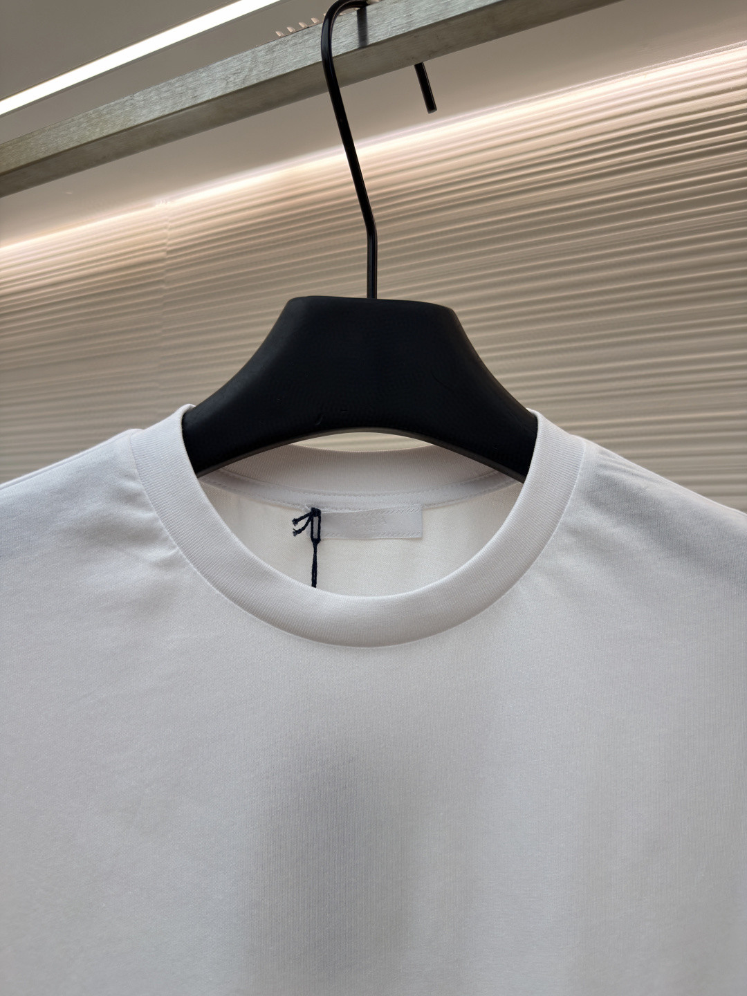 PRADA 普拉达 标志小绣花圆领短袖 T恤 夏季 白色 黑色 A0 