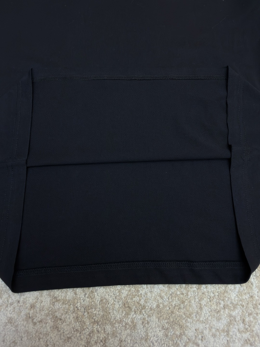 PRADA 普拉达 标志小绣花圆领短袖 T恤 夏季 白色 黑色 A0 