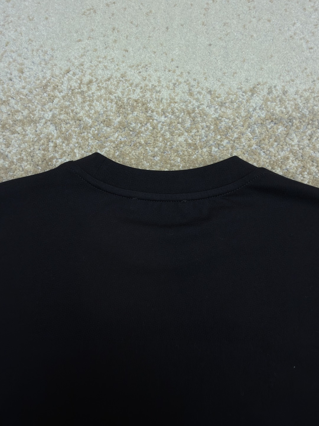 PRADA 普拉达 标志小绣花圆领短袖 T恤 夏季 白色 黑色 A0 