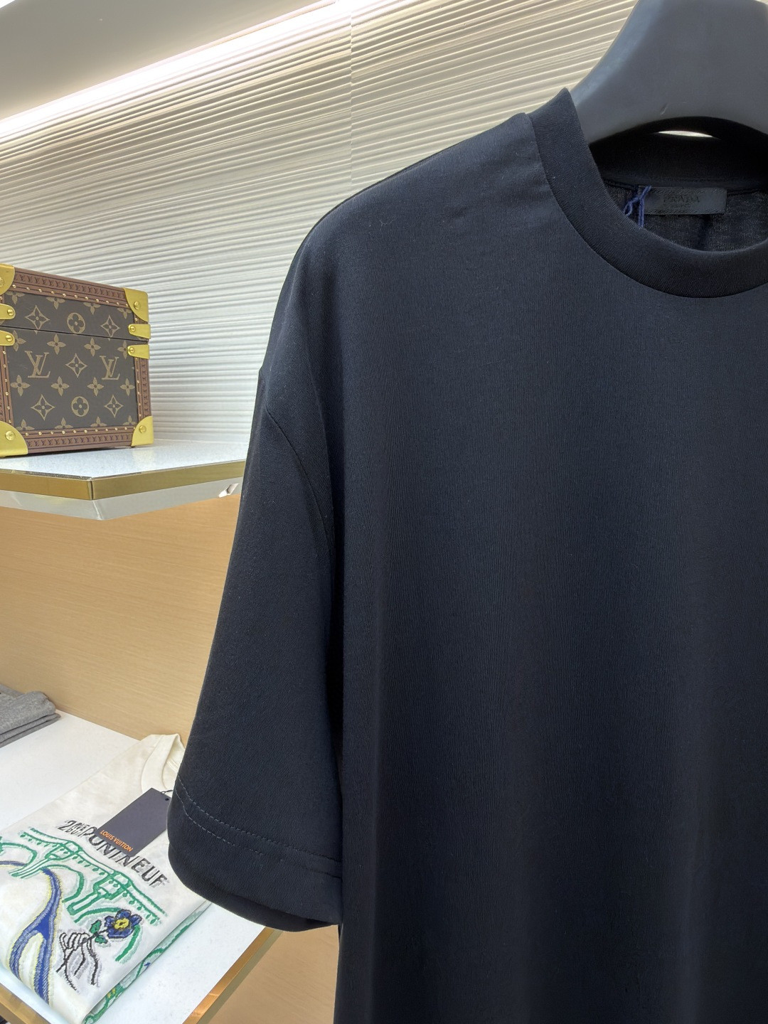 PRADA 普拉达 标志小绣花圆领短袖 T恤 夏季 白色 黑色 A0 