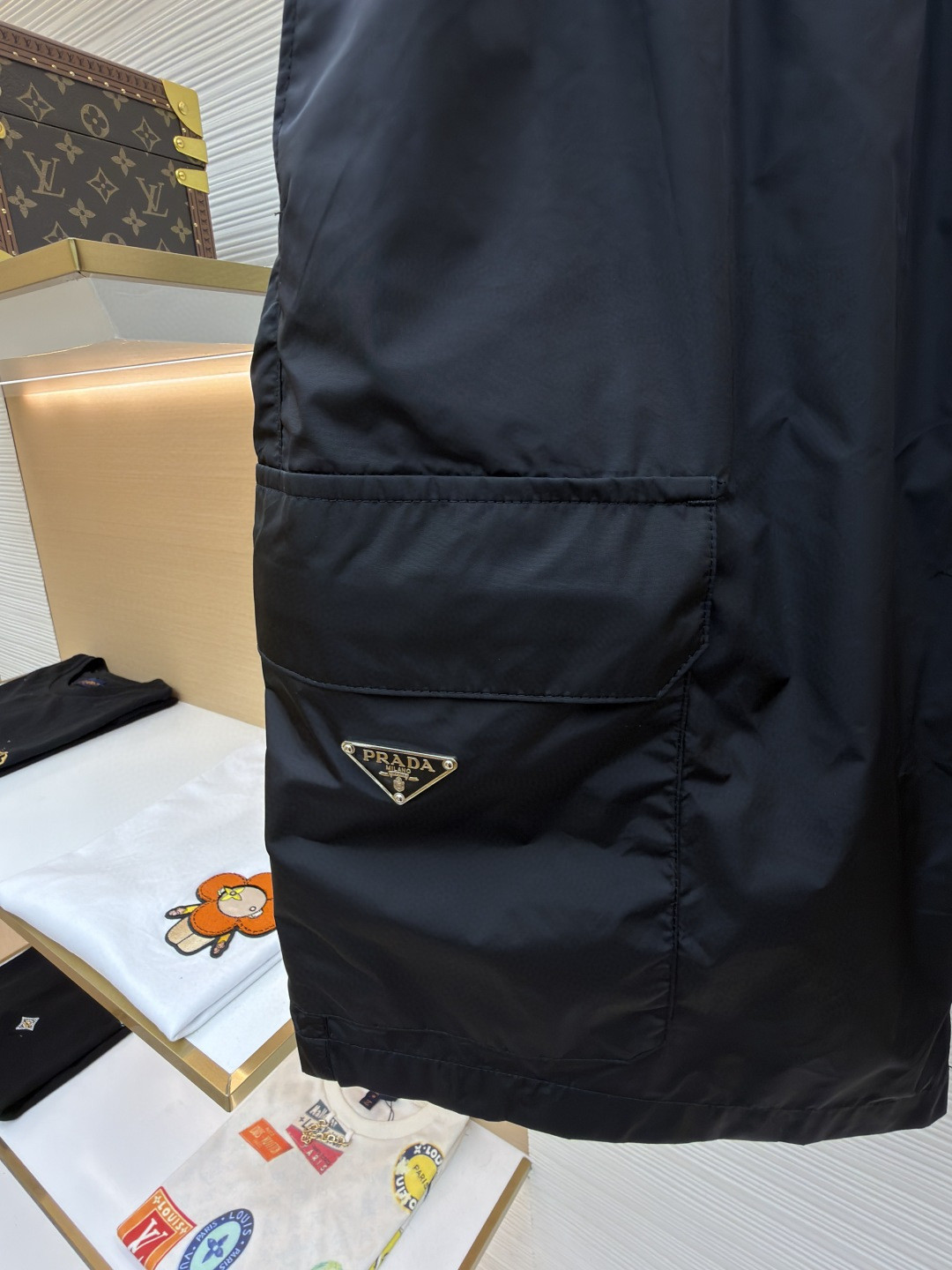 PRADA 普拉达 口袋三角标松紧腰工装裤 短裤 休闲裤 裤子 黑色 军绿色 绿色 B0 UB380-1WQ9-F077U-S-OOO