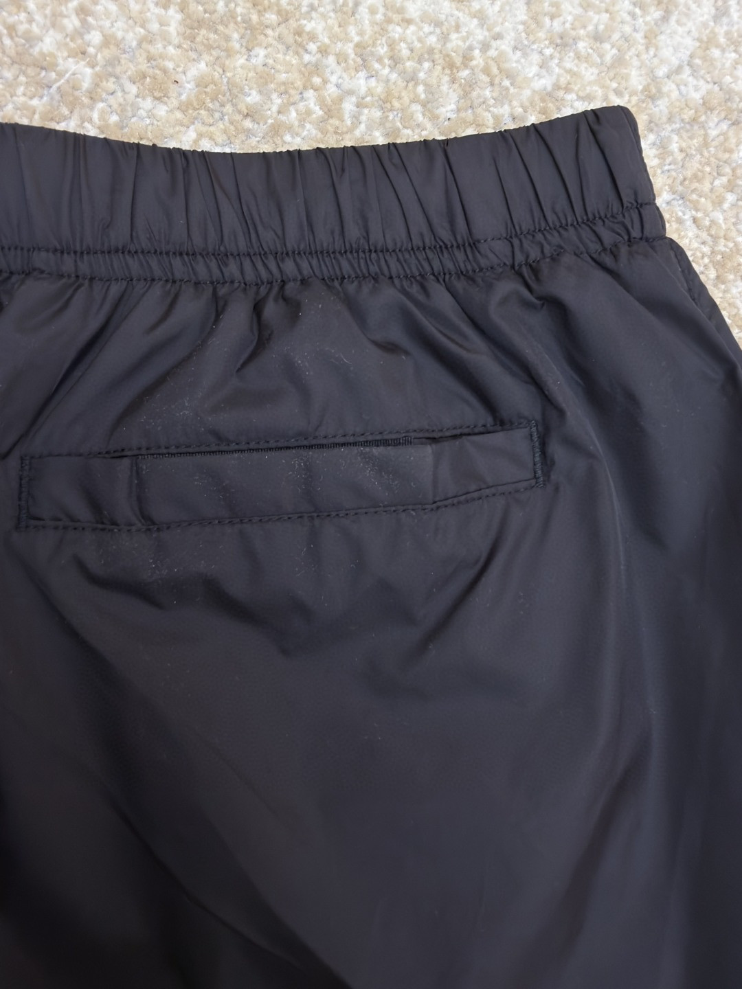 PRADA 普拉达 三角标尼龙松紧腰短裤 休闲裤 裤子 黑色 A5 UB372-1WQ9-F0002-S-OOO