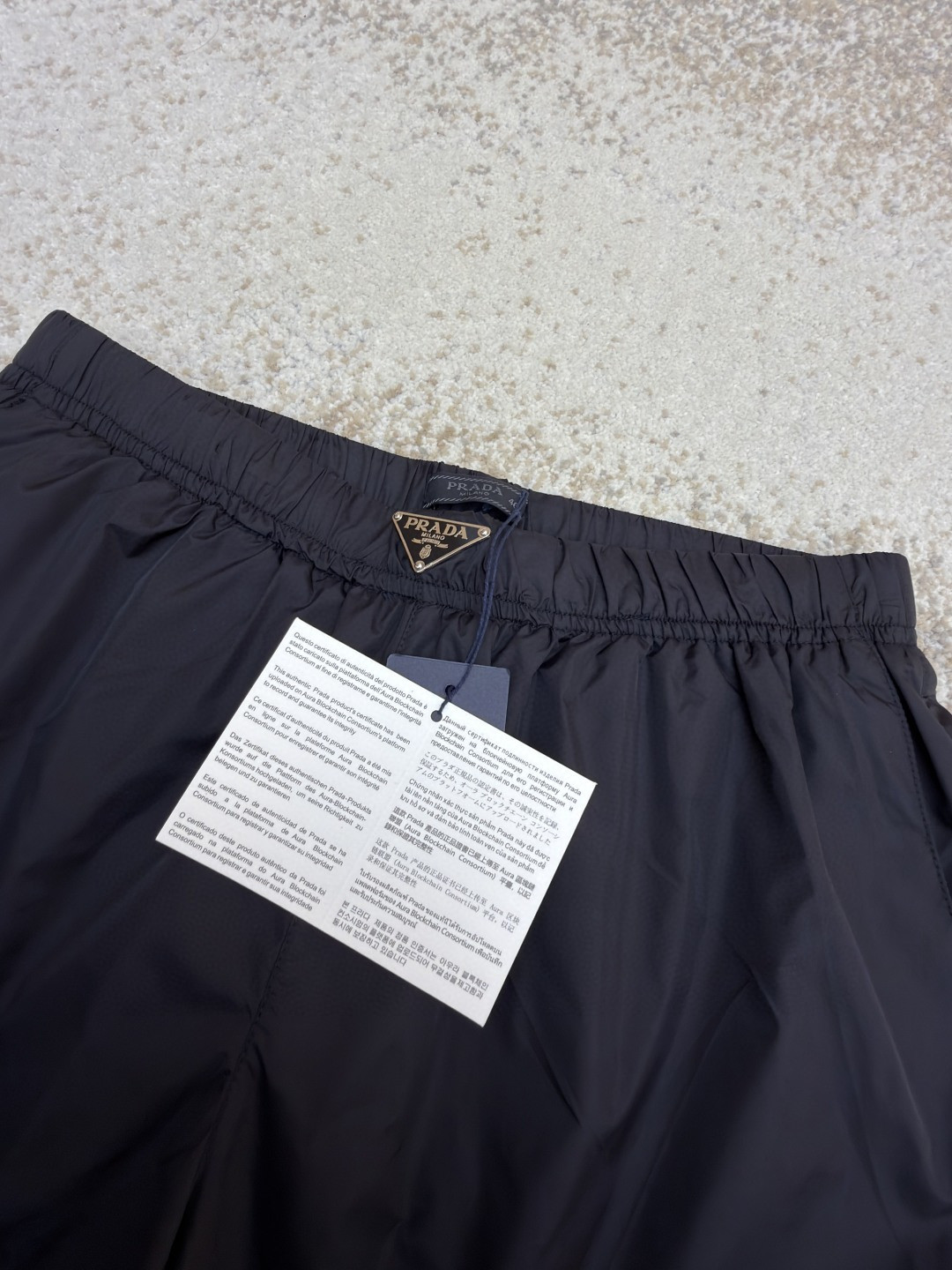 PRADA 普拉达 三角标尼龙松紧腰短裤 休闲裤 裤子 黑色 A5 UB372-1WQ9-F0002-S-OOO