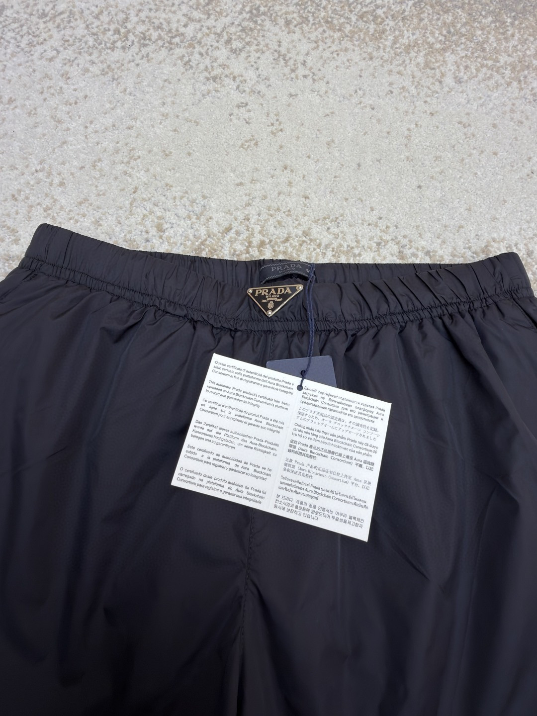 PRADA 普拉达 三角标尼龙松紧腰短裤 休闲裤 裤子 黑色 A5 UB372-1WQ9-F0002-S-OOO