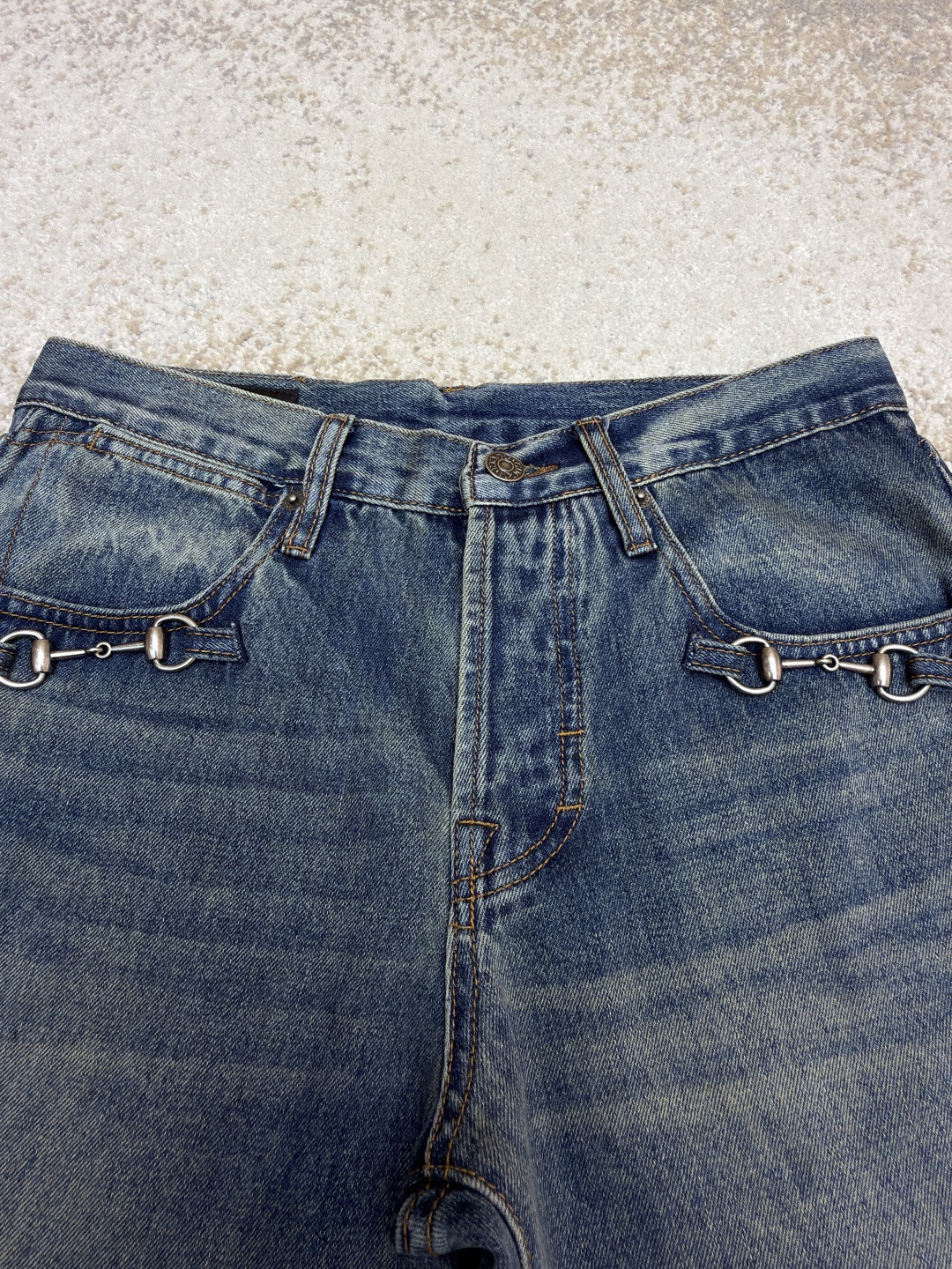 GUCCI 古驰 锁扣装饰水洗丹宁牛仔裤 长裤 裤子 蓝色 B0 860844-XDDF0-4011