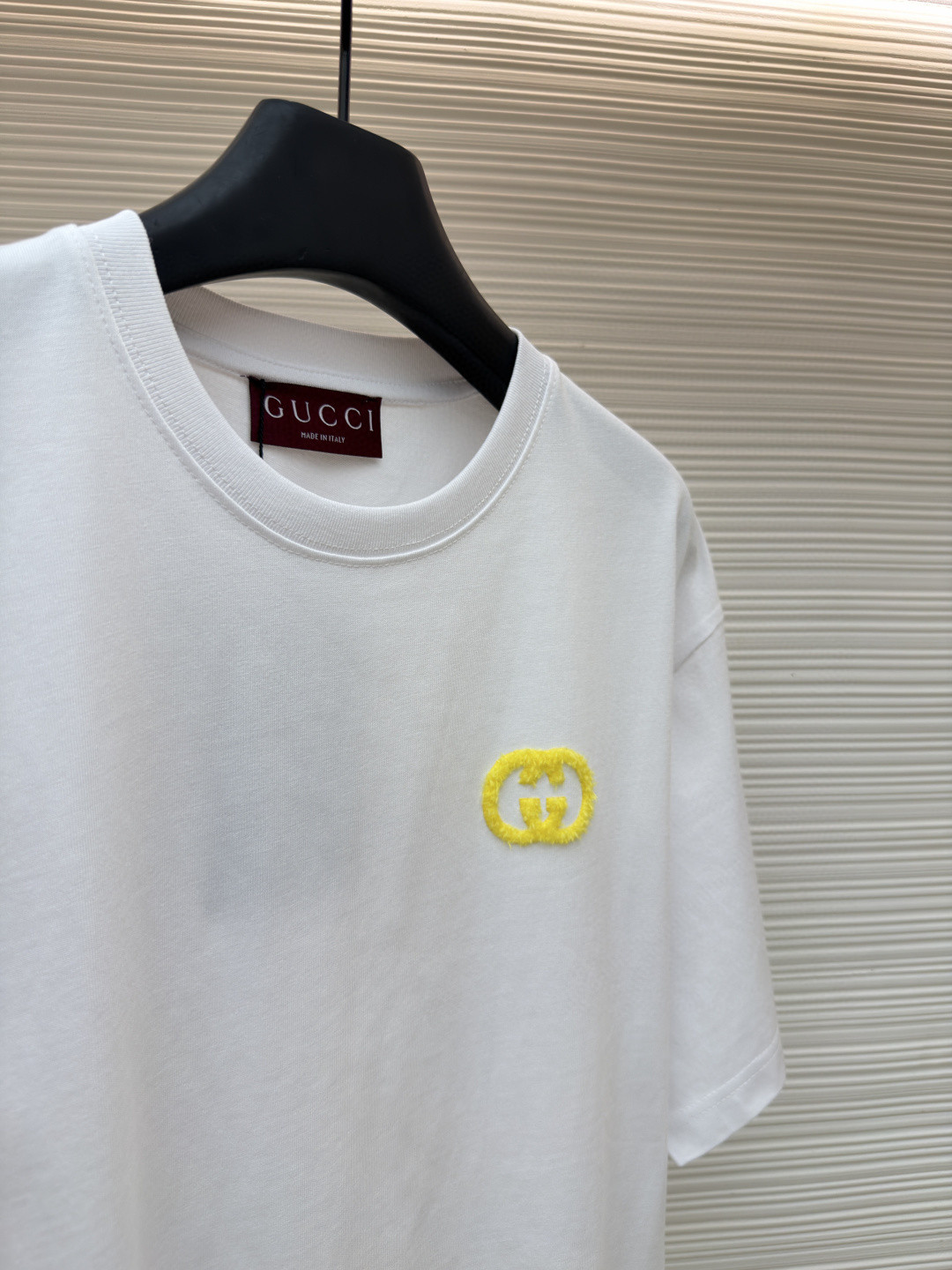GUCCI 古驰 雪花绒字母标识绣花圆领短袖 T恤 夏季 白紫 白黄 A0 