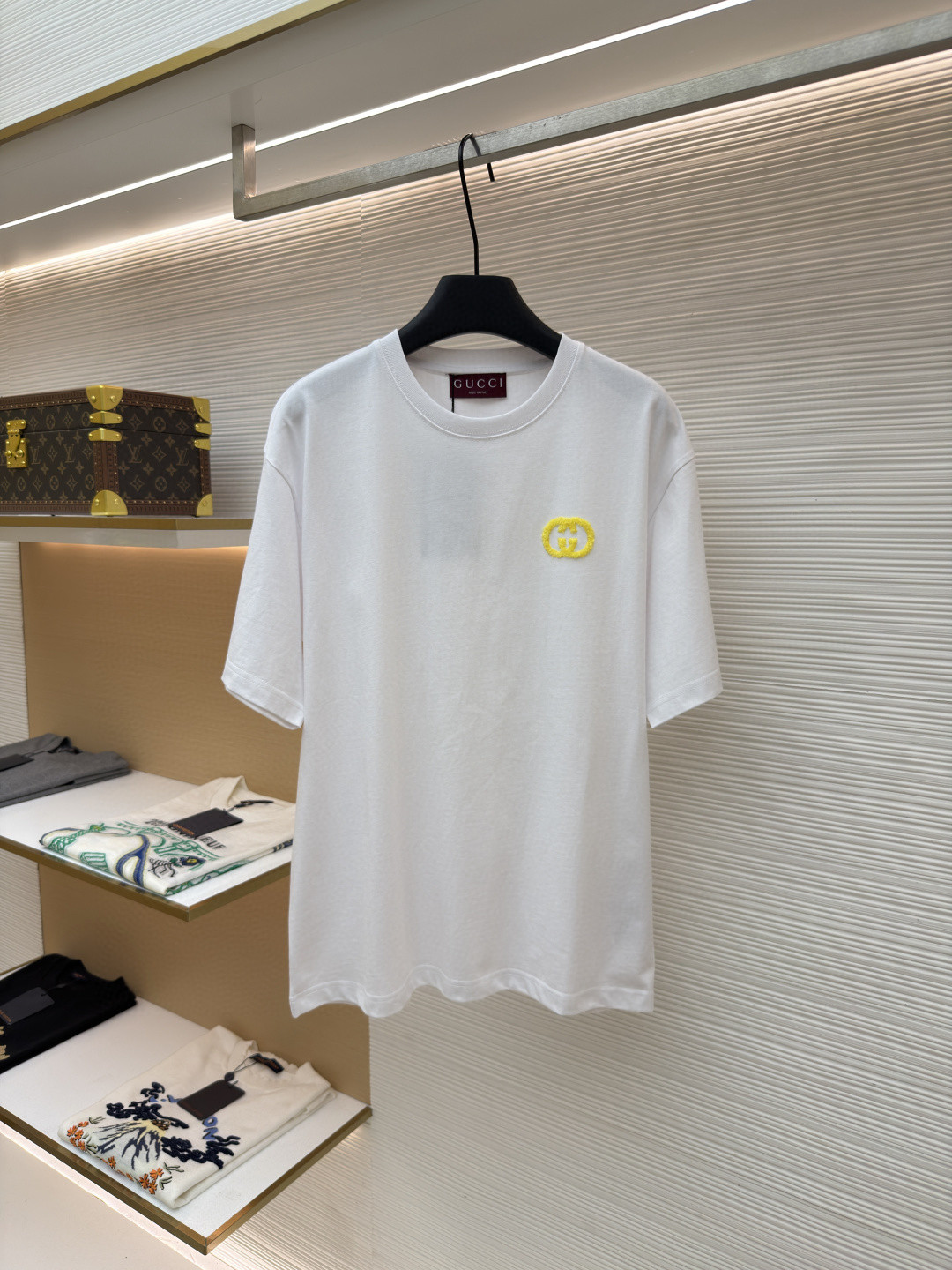 GUCCI 古驰 雪花绒字母标识绣花圆领短袖 T恤 夏季 白紫 白黄 A0 