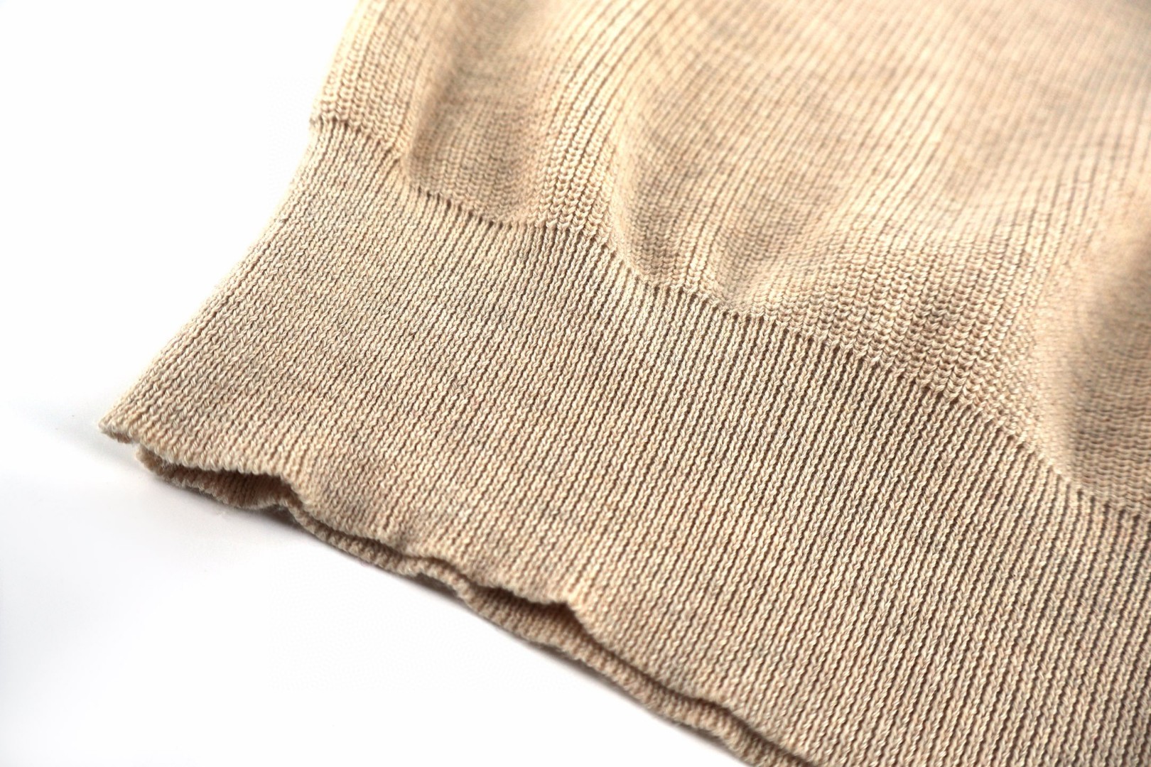Brunello Cucinelli BC 毛边罗纹领口针织衫 短袖 T恤 杏色 黑色 B0 261M2L707710-CRO75