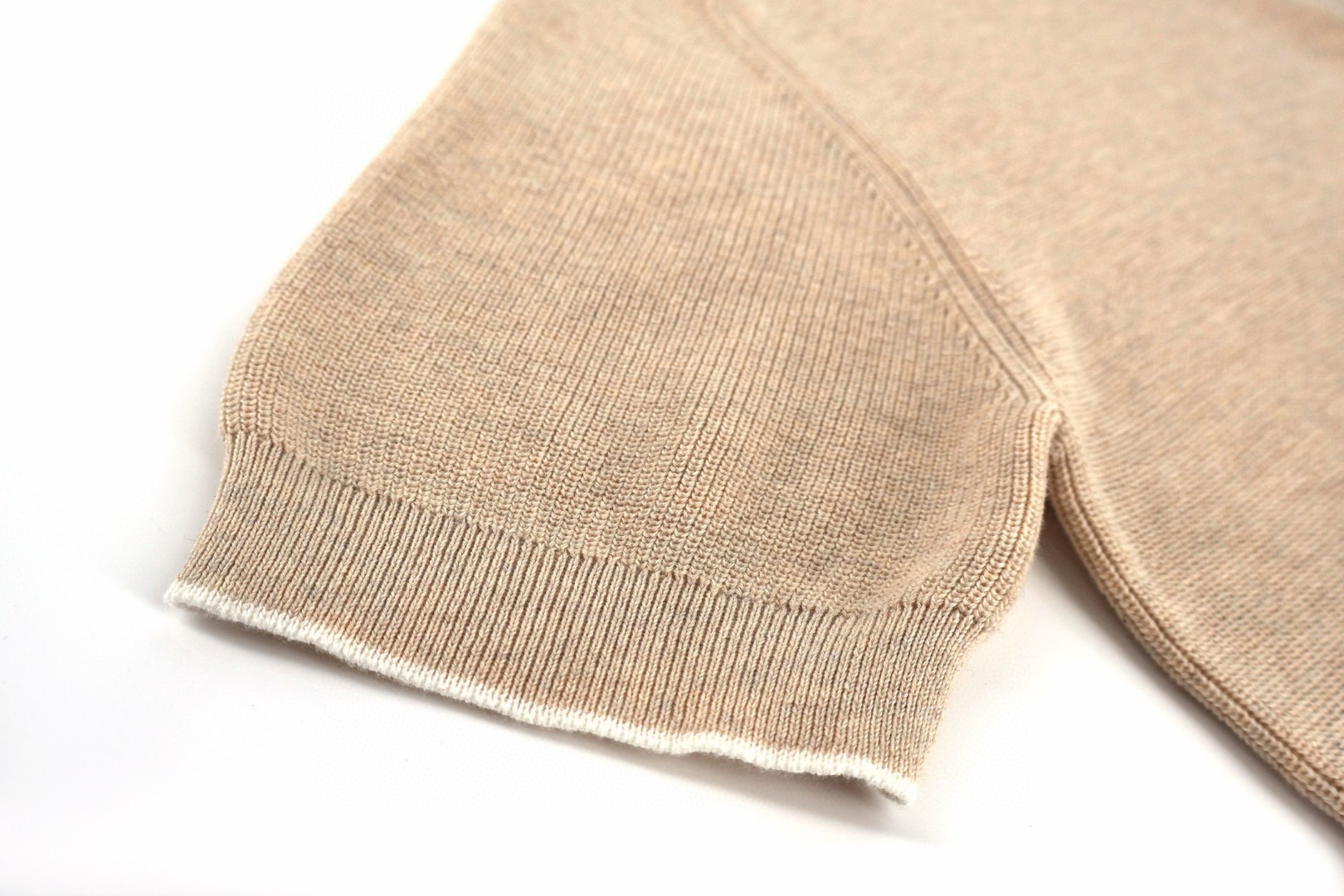 Brunello Cucinelli BC 毛边罗纹领口针织衫 短袖 T恤 杏色 黑色 B0 261M2L707710-CRO75