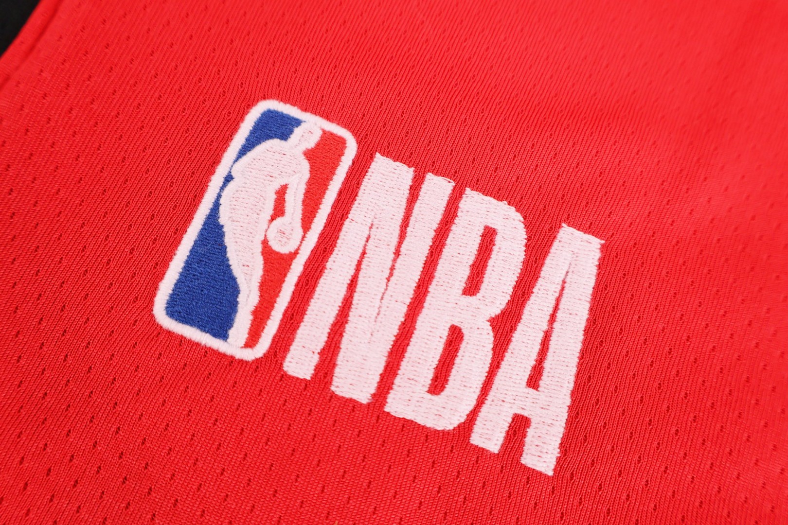 Balenciaga 巴黎世家 NBA 联名款 拼色松紧腰短裤 休闲裤 运动裤 裤子 夏季 红色 B0 864833TROA56417
