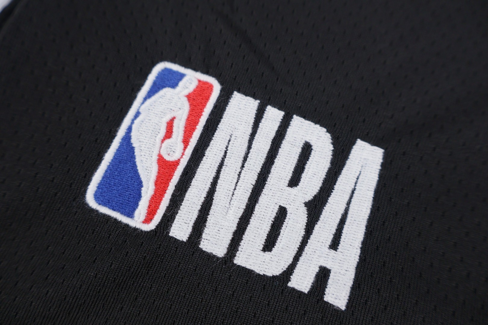 Balenciaga 巴黎世家 NBA 联名款 拼色松紧腰短裤 休闲裤 运动裤 裤子 夏季 黑色 B0 864870TTVW21070