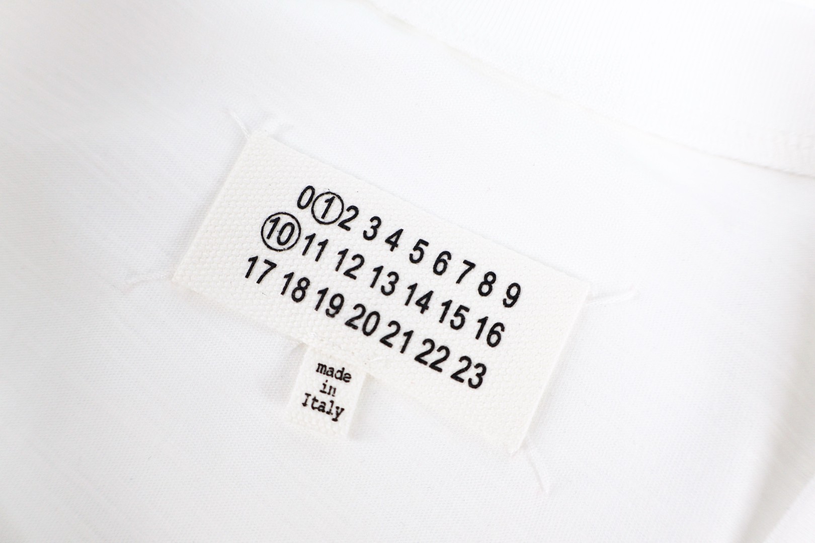Maison Margiela 马吉拉 反向刺绣圆领短袖 T恤 套头 夏季 白色 A0 S50GC0730M20164857