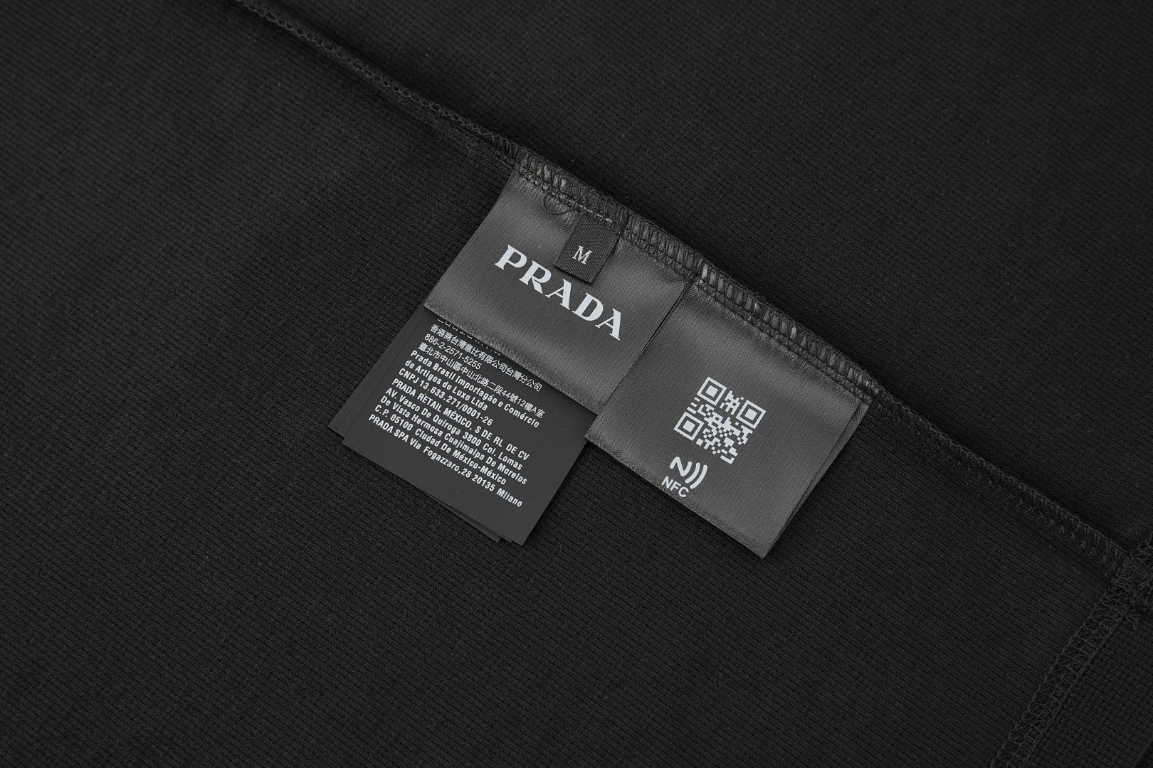 PRADA 普拉达 小领标圆领短袖 T恤 夏季 米杏色 黑色 A0 UJN994-195U-F0A08-S-OOO