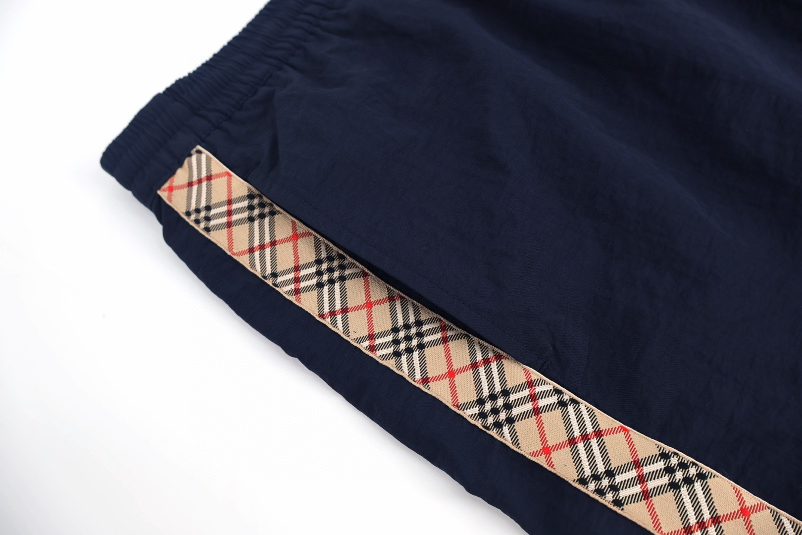 Burberry 巴宝莉 侧边格纹织带抽绳休闲短裤 裤子 运动裤 黑色 蓝色 藏蓝色 A7 