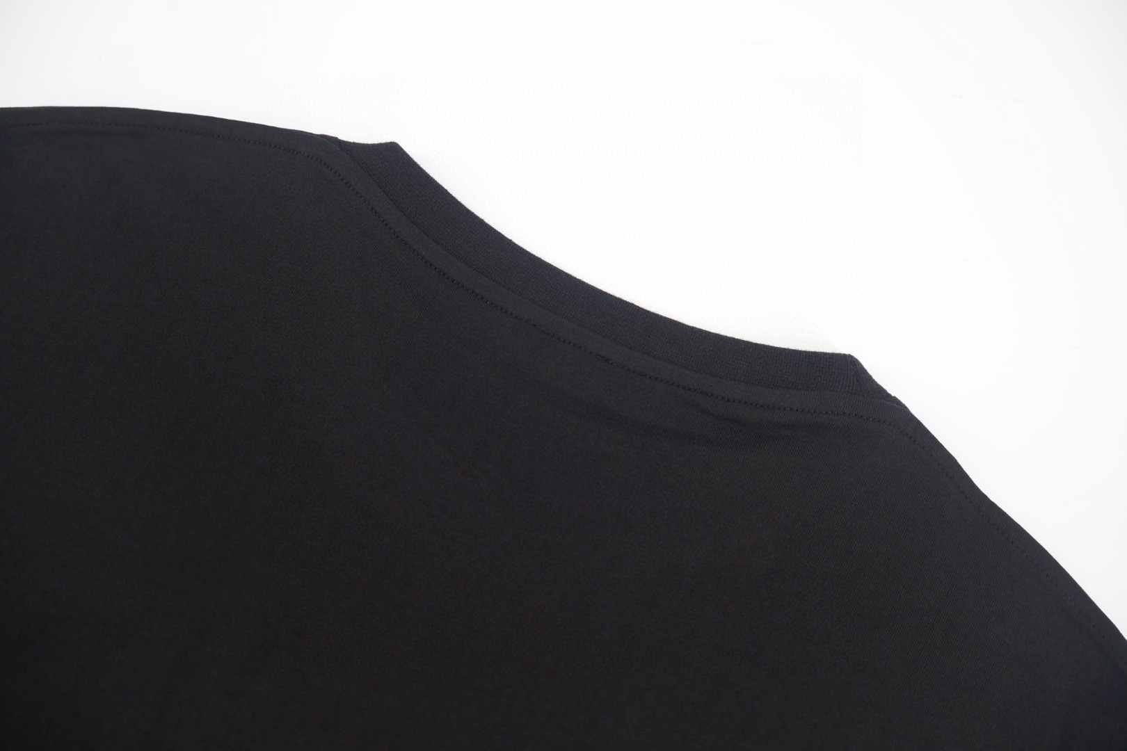 Loewe 罗意威 荧光粉刺绣圆领短袖 T恤 夏季 黑色 A0 H526Y22X12-8964
