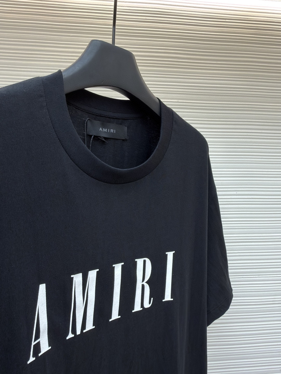 AMIPARIS Ami 徽标印花圆领短袖 T恤 夏季 白色 黑色 A0 PXMJLT001-100