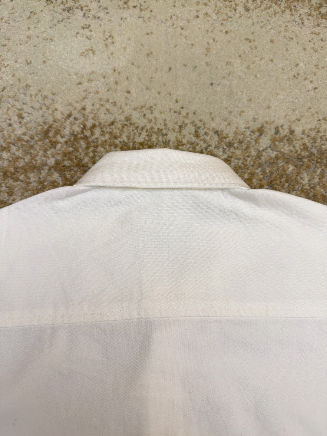 AMIPARIS Ami 爱心刺绣短袖衬衫 外套 夏季 白色 浅褐色 深蓝色 A5 HSH823CO0210-A036
