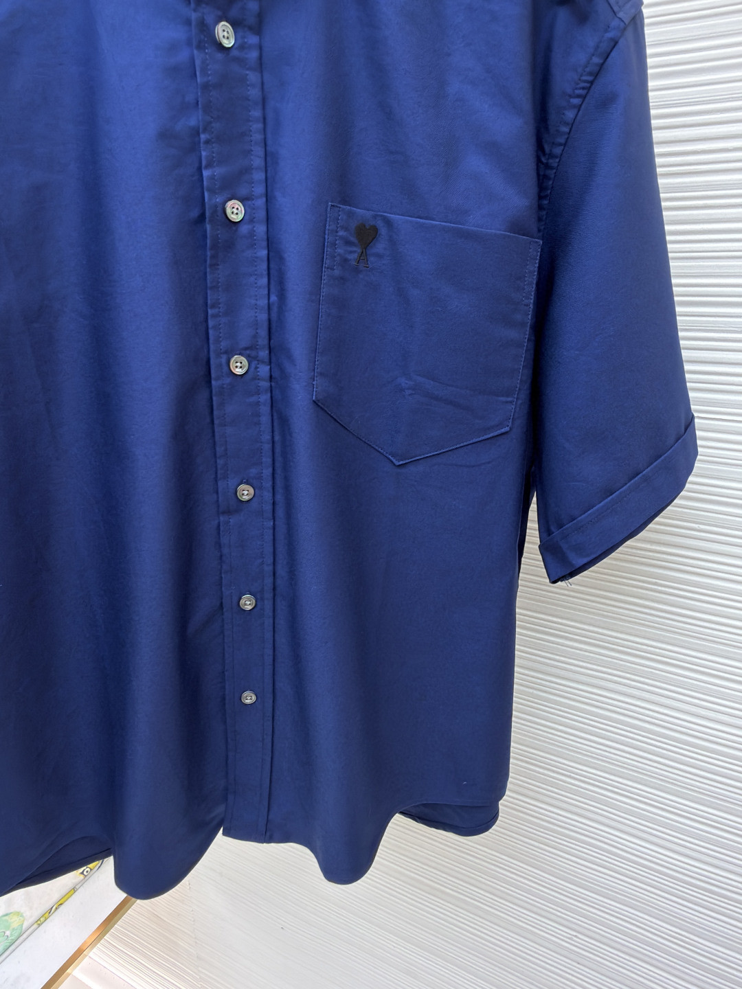 AMIPARIS Ami 爱心刺绣短袖衬衫 外套 夏季 白色 浅褐色 深蓝色 A5 HSH823CO0210-A036