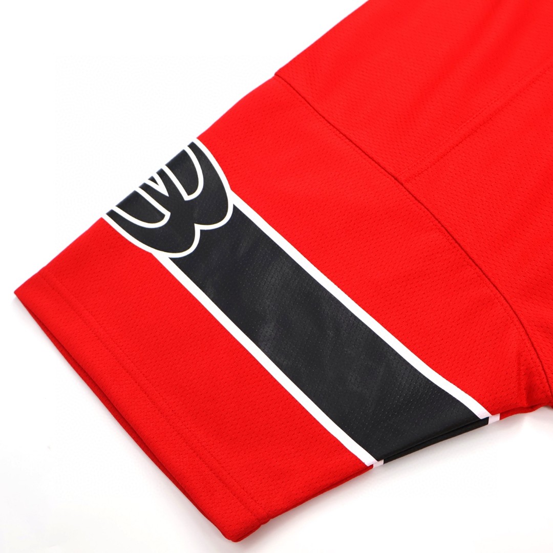Balenciaga 巴黎世家 大8V领球衣 短袖 T恤 夏季 红色 黑色 A7 835906TSS166400