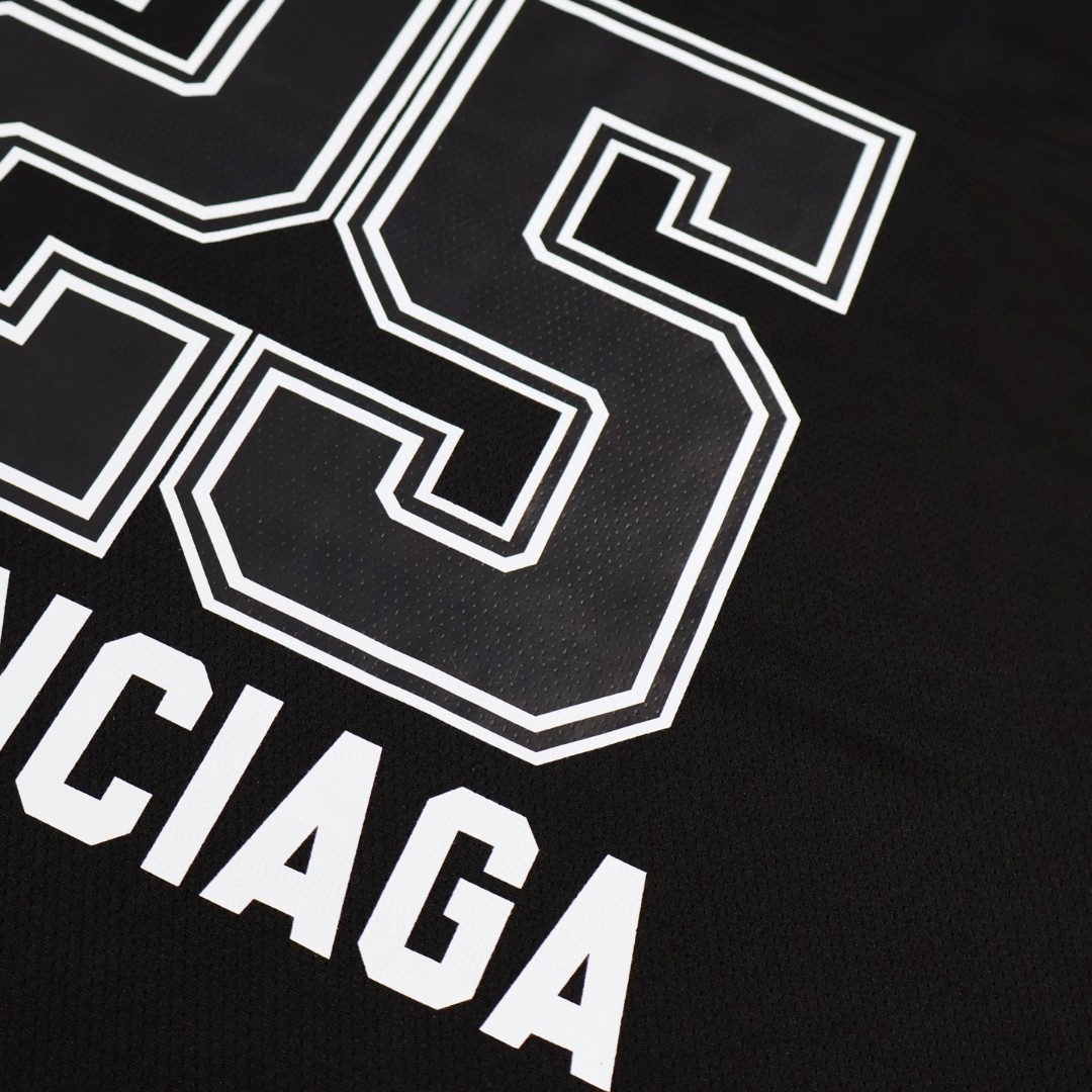 Balenciaga 巴黎世家 大8V领球衣 短袖 T恤 夏季 红色 黑色 A7 835906TSS166400