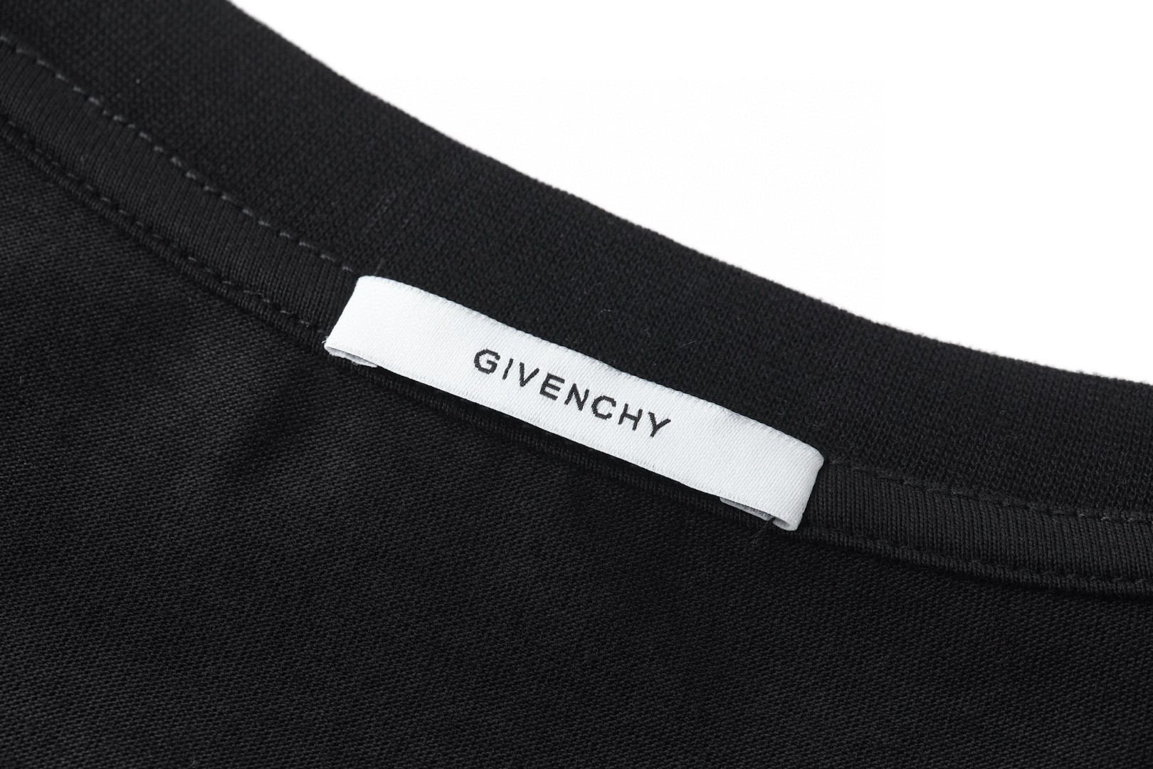 Givenchy 纪梵希 断层印花标识圆领短袖 T恤  夏款 男女同款 黑色 A0 BM71NK3YU9-001
